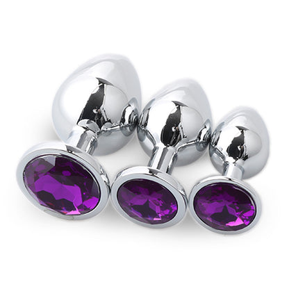 Choose from Small, Medium or Large butt plug based on your experience or comfort level. If you're a true butt play newcomer, it's always best to try the smallest size before working your way up. 